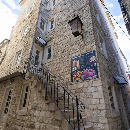Fontana * Trogir