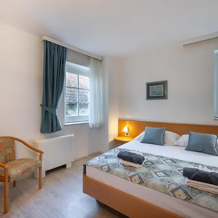 Fontana Bed & Breakfast *